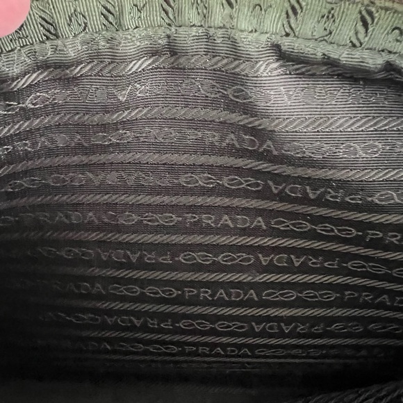 Prada Vintage Off White Shoulder Bag in Cinghiale Leather - Picture 3 of 4